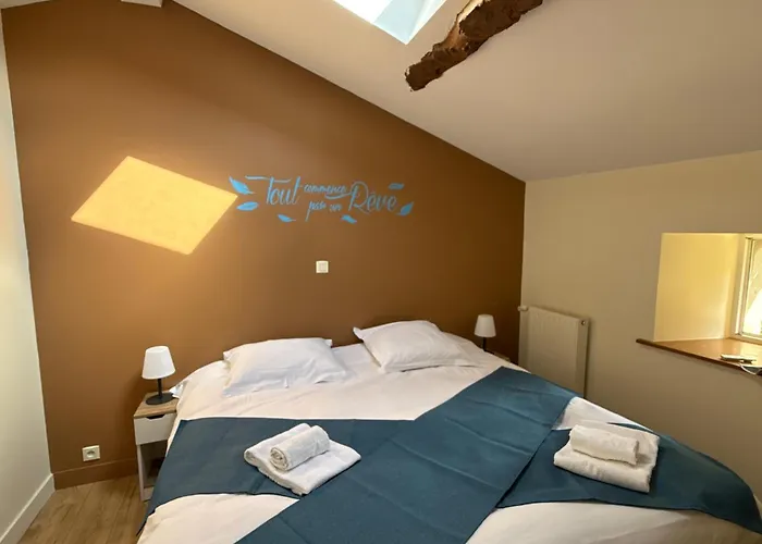 Le Hameau Des Possibles 16- Personnes Hébergement de vacances