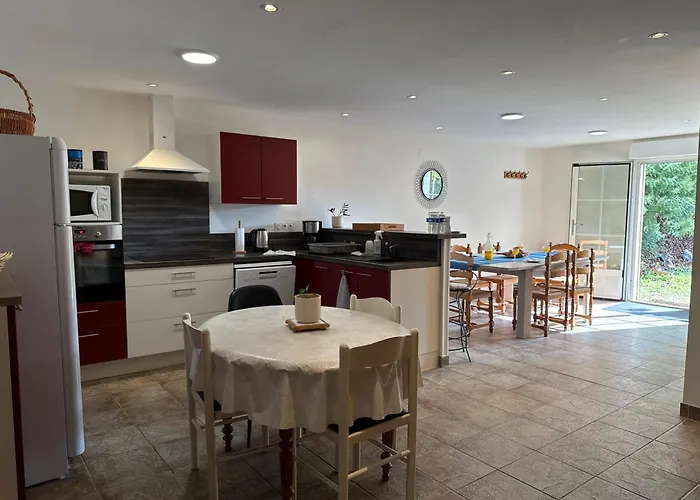 Le Hameau Des Possibles 16- Personnes Hébergement de vacances *